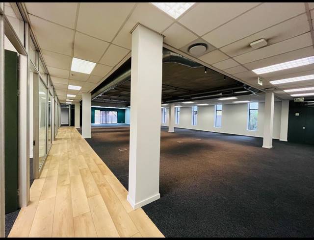 631M² OFFICE TO LET IN FOURWAYS